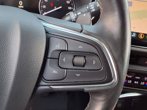 Used 2021 Buick Envision Avenir w/ Technology Package II FWD image 13