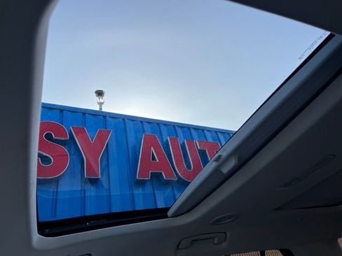 Used 2020 Chevrolet Traverse Premier image 27