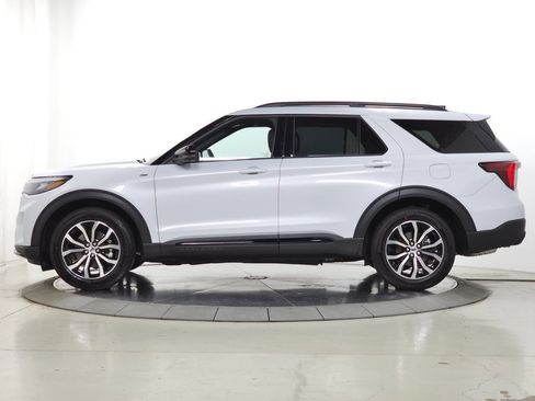 Used 2026 Ford Explorer ST-Line AWD/4WD image 5