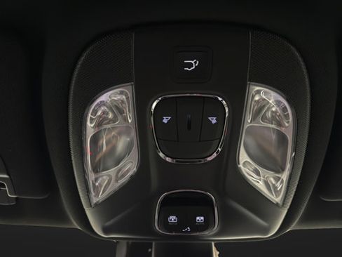 New 2026 Jeep Compass Latitude AWD/4WD image 32