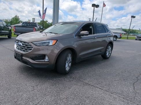 Used 2019 Ford Edge Titanium w/ Equipment Group 301A AWD/4WD image 5