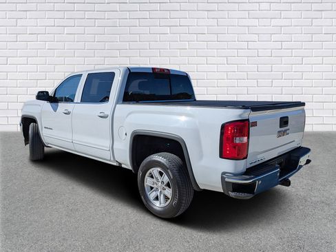 Used 2018 GMC Sierra 1500 SLE w/ SLE Value Package image 3