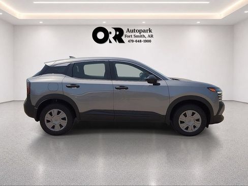 Used 2025 Nissan Kicks S AWD/4WD image 6