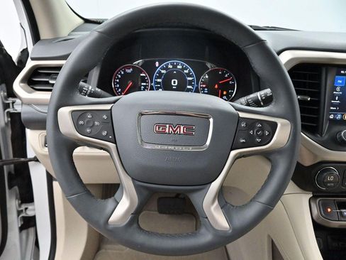 Used 2023 GMC Acadia Denali w/ Denali Ultimate Package FWD image 16