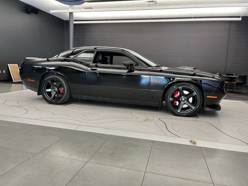 Certified 2023 Dodge Challenger R/T w/ Plus Package image 6