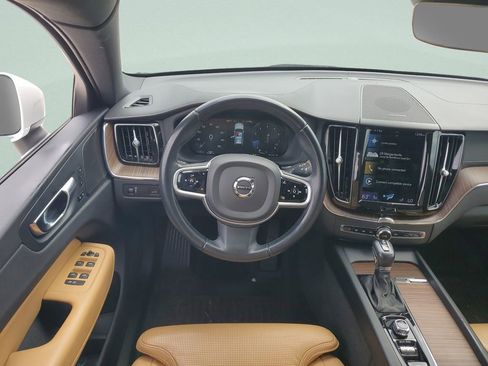 Used 2021 Volvo XC60 T5 Inscription w/ Protection Package Premier image 15