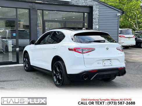 Used 2024 Alfa Romeo Stelvio Veloce AWD/4WD image 21