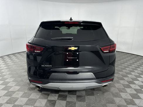 Used 2025 Chevrolet Blazer LT FWD image 16