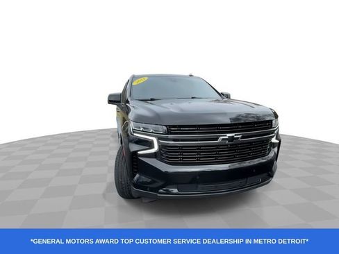 Used 2021 Chevrolet Suburban RST w/ Luxury Package image 3