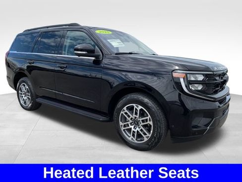 Used 2025 Ford Expedition Active AWD/4WD image 7