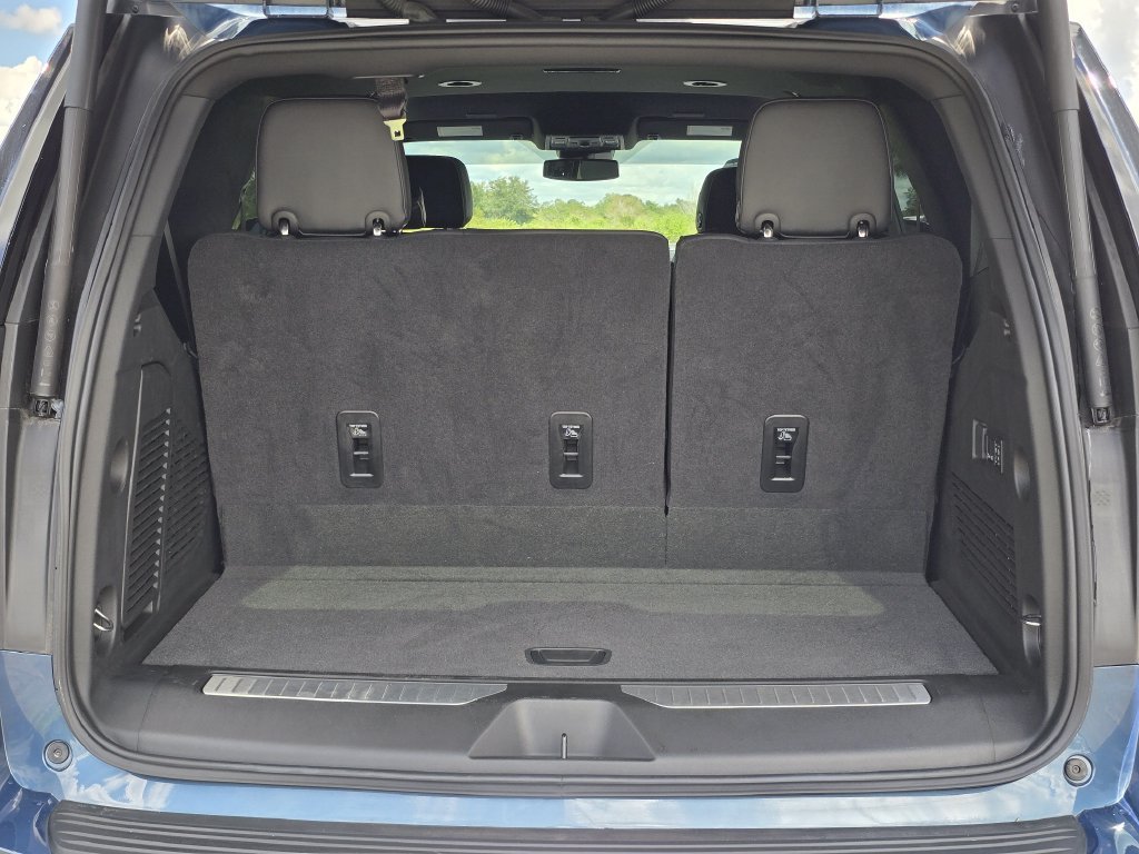 Certified 2025 Chevrolet Tahoe Premier AWD/4WD image 13