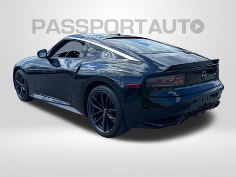 Certified 2024 Nissan Z Performance w/ Floor Mat Package RWD image 3
