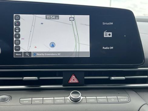 Certified 2025 Hyundai Elantra SEL FWD image 20
