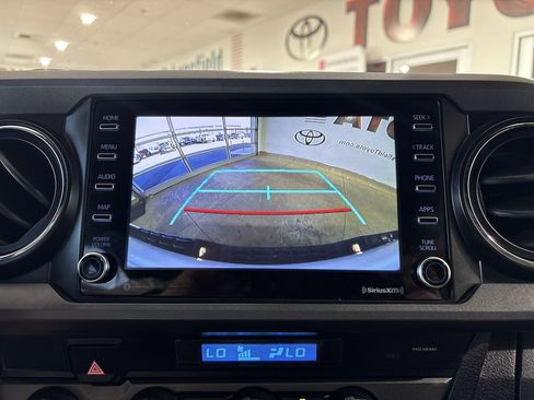 Certified 2022 Toyota Tacoma TRD Off-Road w/ Technology Package AWD/4WD image 18