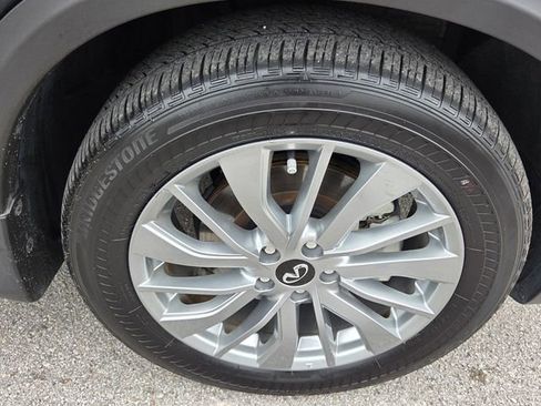 Certified 2024 INFINITI QX50 Pure image 9