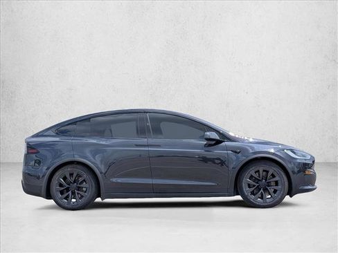 Used 2024 Tesla Model X AWD/4WD image 4
