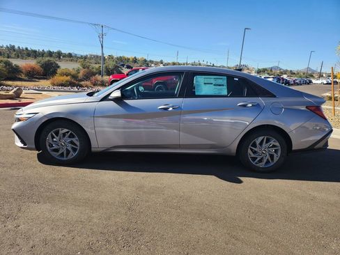 New 2026 Hyundai Elantra Blue image 7