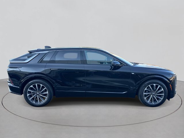 Certified 2024 Cadillac Lyriq Sport w/ LPO, Floor Liner Package AWD/4WD image 4