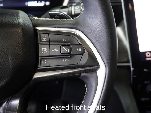 Used 2023 Jeep Grand Cherokee Limited w/ Luxury Tech Group II image 25