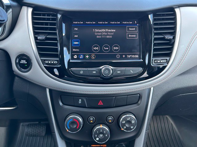 Used 2022 Chevrolet Trax LT w/ LT Convenience Package AWD/4WD image 16