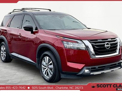 Used 2022 Nissan Pathfinder SL