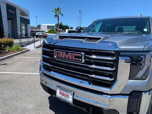 New 2026 GMC Sierra 2500 SLT w/ SLT Convenience Package AWD/4WD image 3