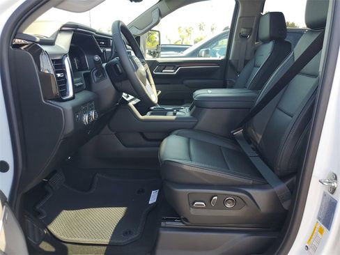 New 2026 GMC Sierra 3500 Denali w/ Denali Reserve Package image 12