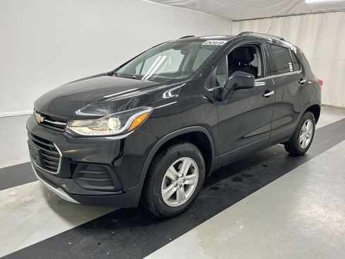 Used 2019 Chevrolet Trax LT w/ LT Convenience Package image 5