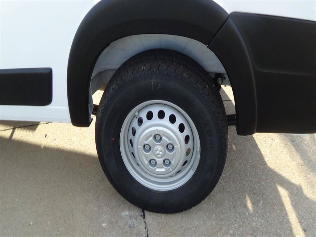 Used 2025 RAM ProMaster 2500 w/ Storage Group FWD image 9