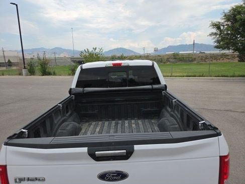 Used 2017 Ford F150 XLT w/ Equipment Group 302A Luxury AWD/4WD image 5