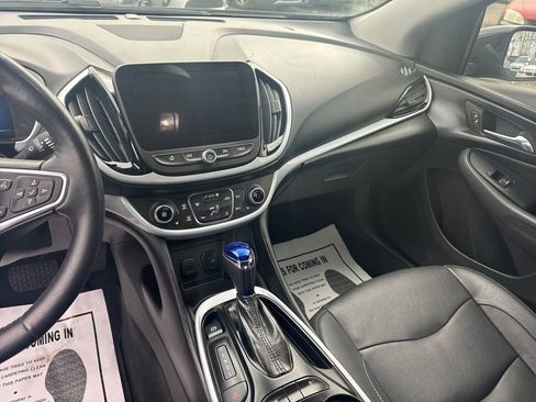 Used 2017 Chevrolet Volt LT w/ Comfort Package image 29