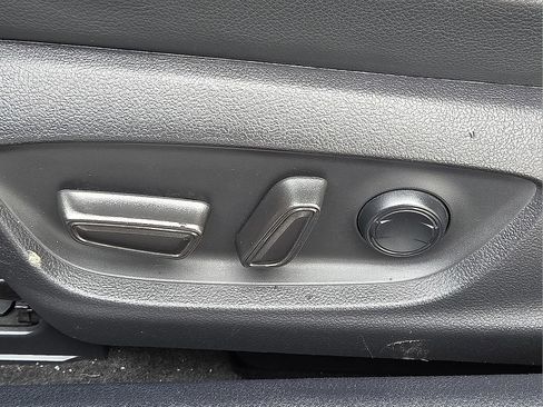 Used 2022 Toyota Camry XSE image 14