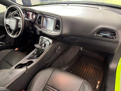 Used 2015 Dodge Challenger R/T Plus image 25