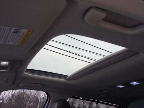 Used 2023 Kia Telluride EX w/ EX Captain's Chair Package image 19