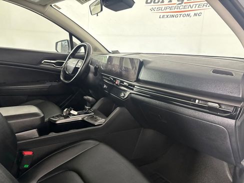 Used 2026 Kia Sportage EX w/ EX Panorama Roof Package FWD image 29