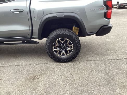 Used 2024 Chevrolet Colorado ZR2 w/ ZR2 Convenience Package III image 26