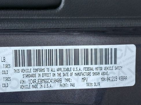 Used 2016 Jeep Grand Cherokee Limited w/ Luxury Group II image 31