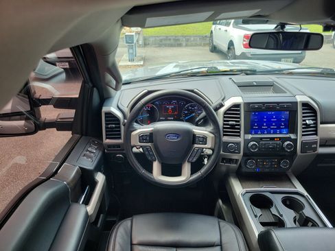 Used 2020 Ford F250 Lariat w/ Lariat Value Package AWD/4WD image 7