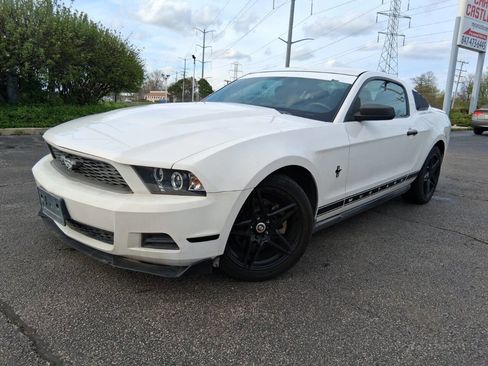 Used 2011 Ford Mustang Coupe w/ 101A Rapid Spec Order Code RWD image 1