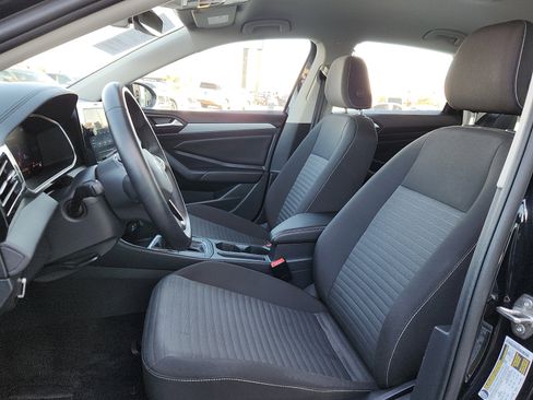 Used 2025 Volkswagen Jetta S image 13