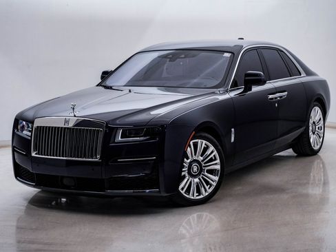 Used 2021 Rolls-Royce Ghost image 3