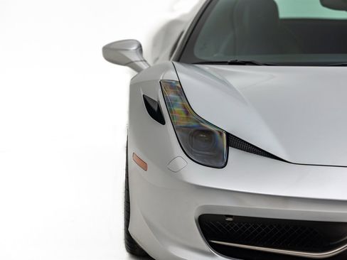 Used 2010 Ferrari 458 Italia Coupe image 5