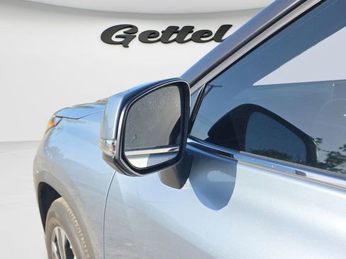 Used 2023 Toyota Highlander XLE image 35