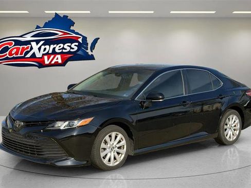 Used 2018 Toyota Camry LE w/ Convenience Package image 7