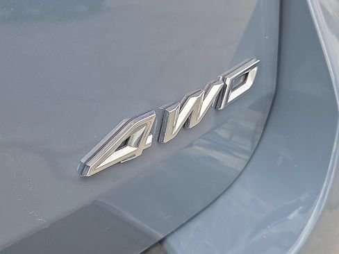 Used 2025 Ford Explorer Active AWD/4WD image 16