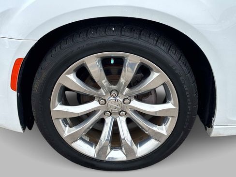 Used 2019 Chrysler 300 Touring w/ Quick Order Package 2EF image 17