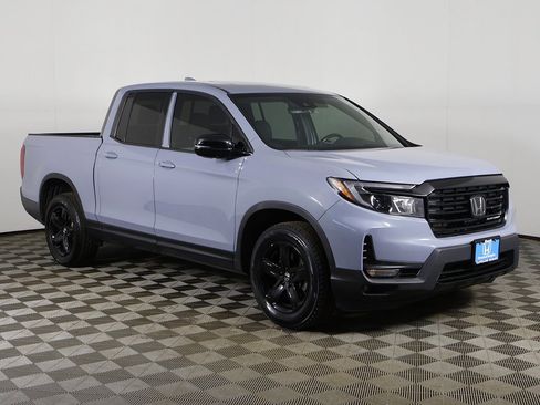 Used 2023 Honda Ridgeline Black Edition image 2
