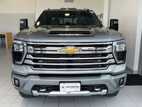 Used 2024 Chevrolet Silverado 3500 High Country w/ High Country Premium Package image 37