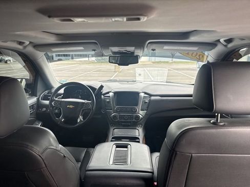 Used 2018 Chevrolet Suburban Premier image 33