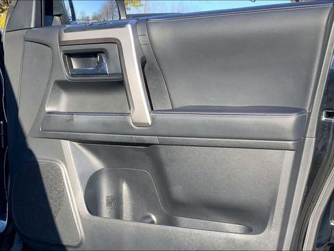 Used 2024 Toyota 4Runner SR5 Premium image 22